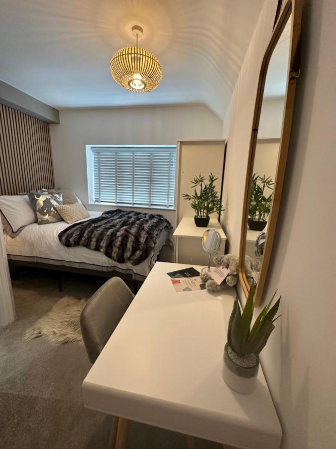 Boutique Nights Aparthotel Eastbourne Ngoại thất bức ảnh
