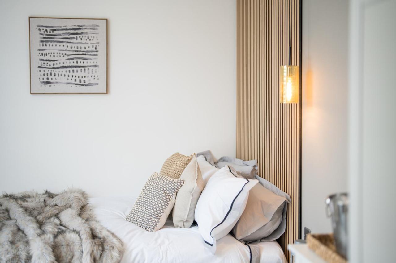 Boutique Nights Aparthotel Eastbourne Ngoại thất bức ảnh