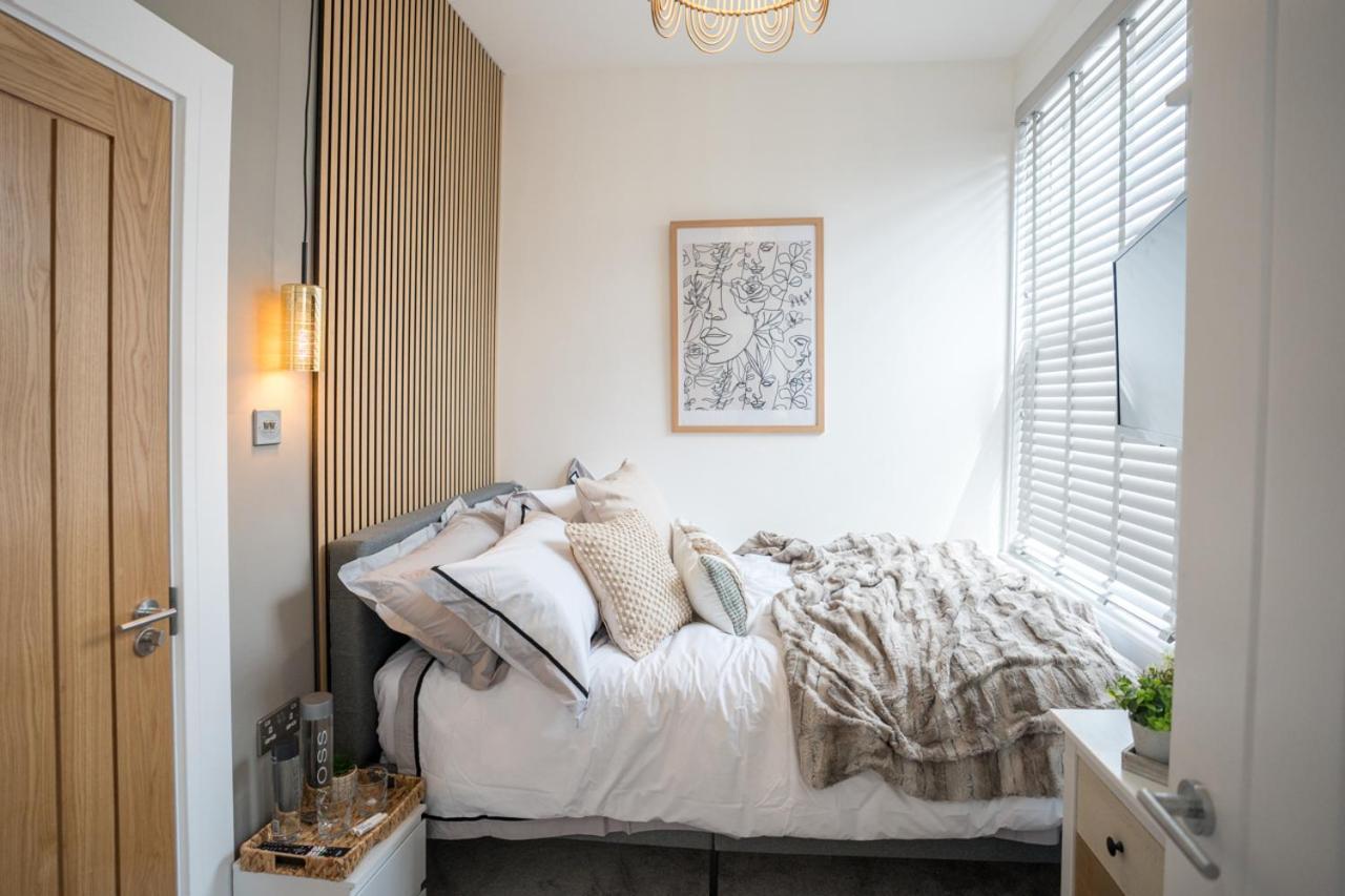 Boutique Nights Aparthotel Eastbourne Ngoại thất bức ảnh