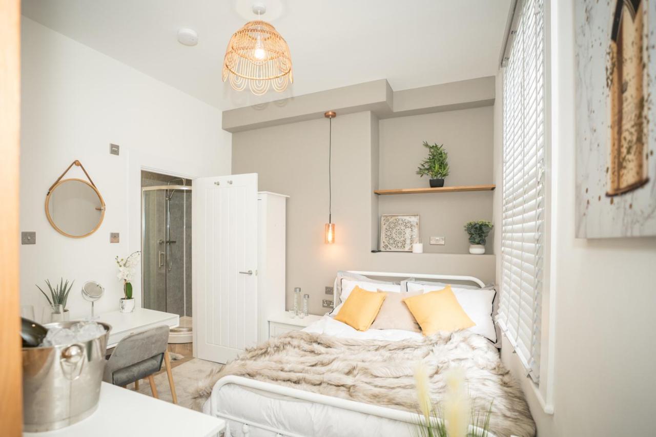 Boutique Nights Aparthotel Eastbourne Ngoại thất bức ảnh