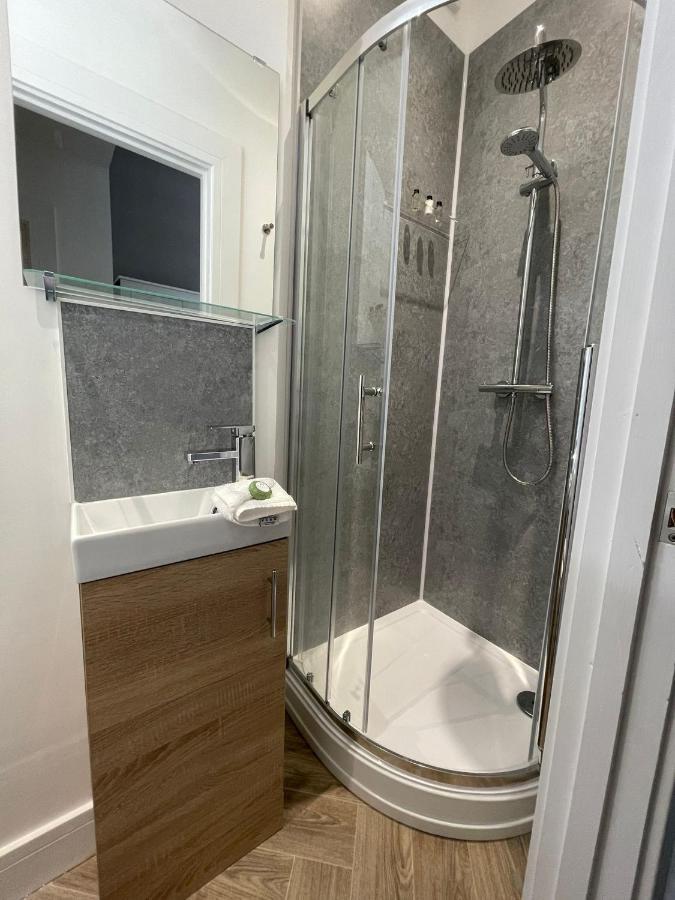 Boutique Nights Aparthotel Eastbourne Ngoại thất bức ảnh