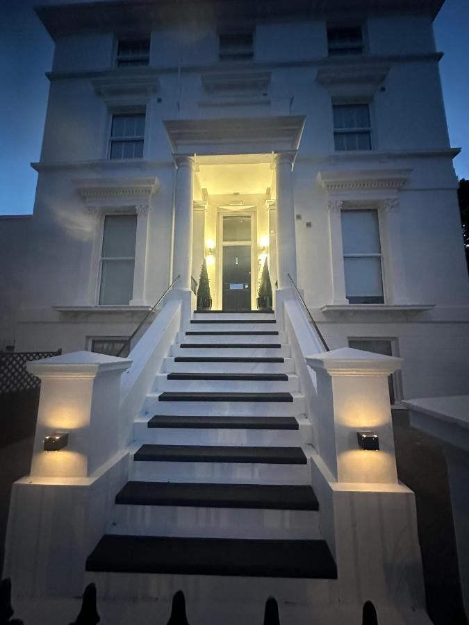Boutique Nights Aparthotel Eastbourne Ngoại thất bức ảnh