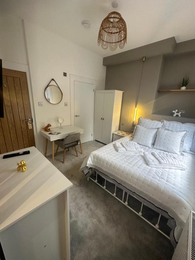 Boutique Nights Aparthotel Eastbourne Ngoại thất bức ảnh
