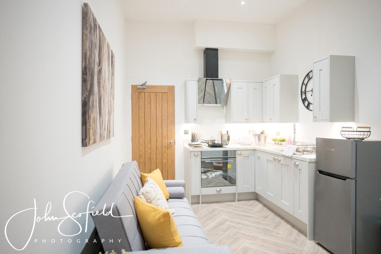 Boutique Nights Aparthotel Eastbourne Ngoại thất bức ảnh